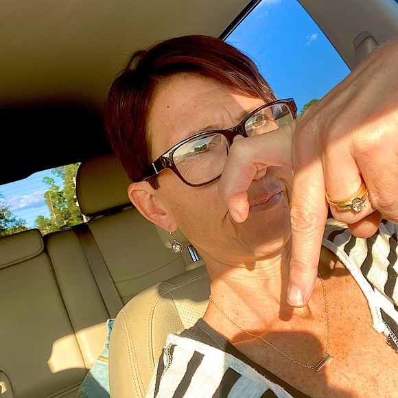 Meet your Posher, Emily - Picture 5 of 5